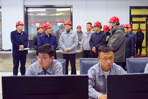 省人大常委會副主任、承德市委書記周仲明到承德熱電公司調(diào)研